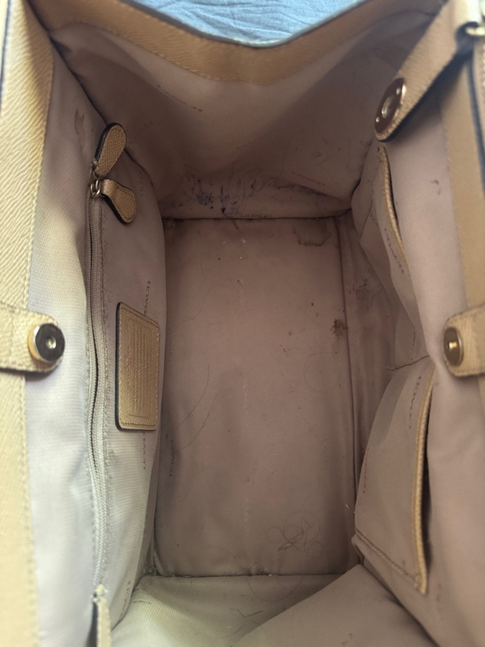 Coach Crosby Carryall - Picture 13 of 16